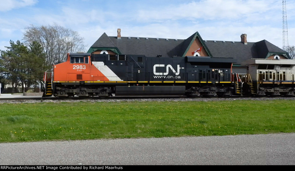 CN 2983